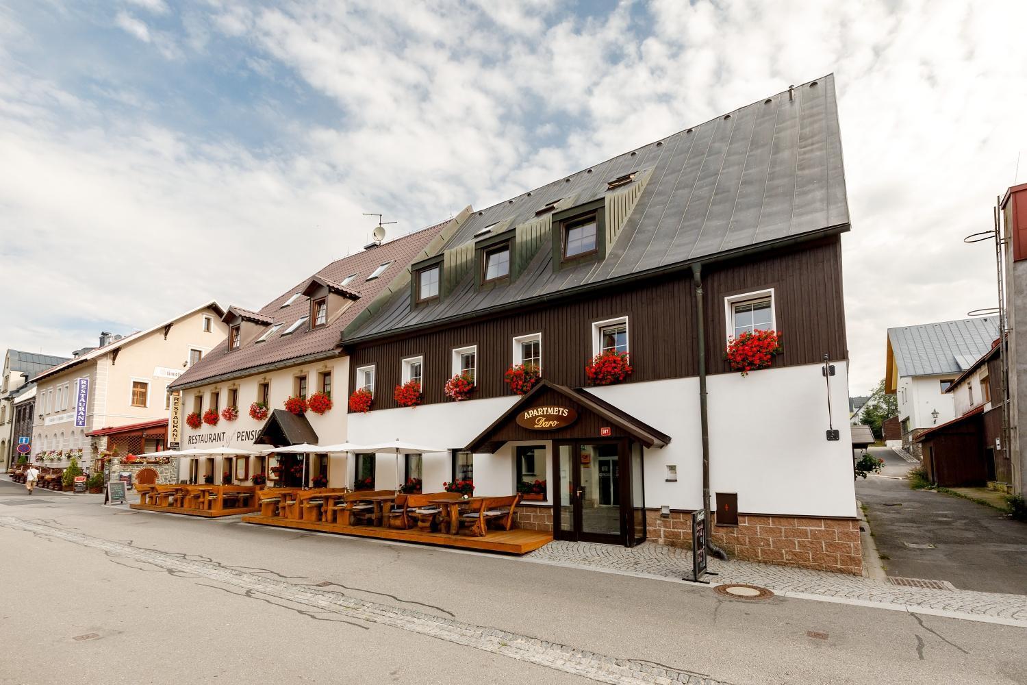 Penzion a Apartmány Daro Boží Dar Exterior foto